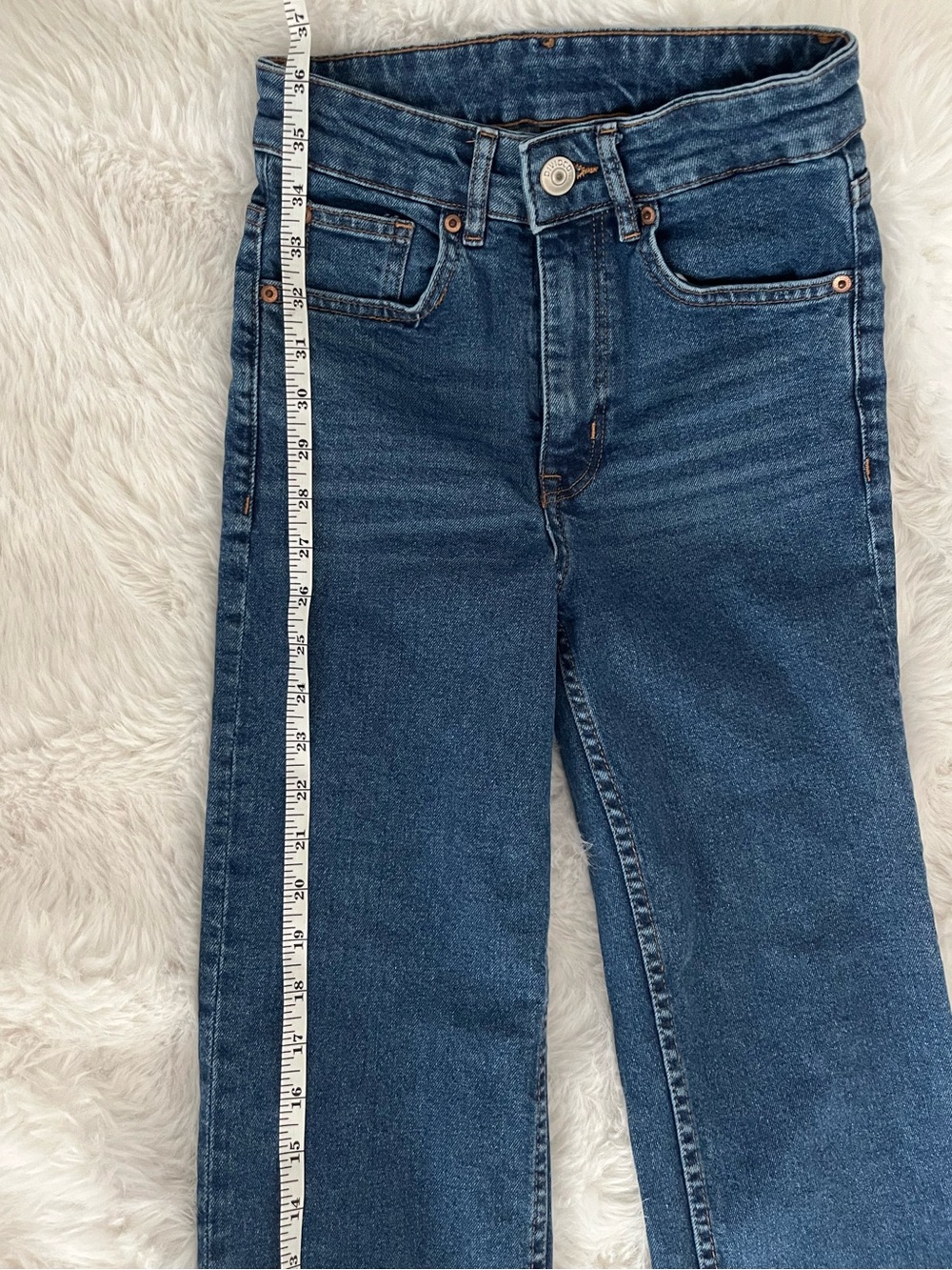 H&M Women's Dark Blue Straight-Leg Jeans with Raw Hem Look - Picture 7 of 7